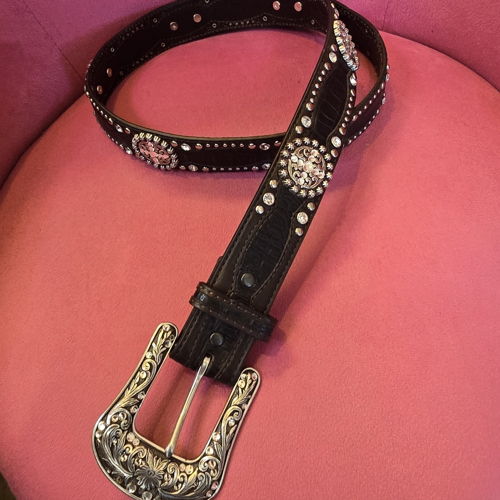 Ariat Leather Belt with Silver Buckle - Picture 4 of 10